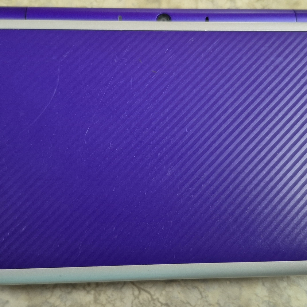 Purple Tablet with Silver Accents With 1 Game
